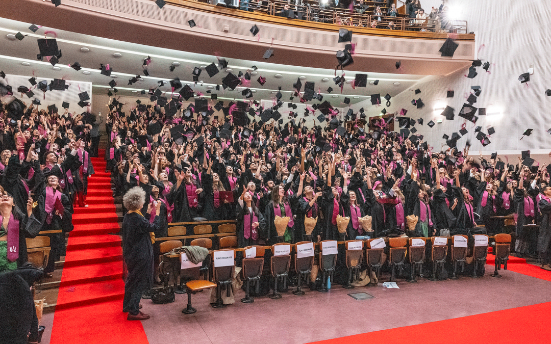 Cérémonie de remise des diplômes de la première promotion fusionnée de DFASM3 à l’UFR de Médecine : Un moment solennel et émouvant