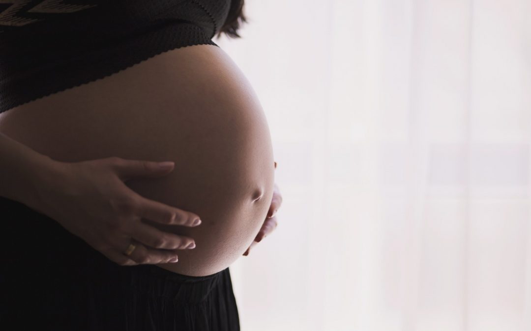 L’arrêt de l’administration d’oxytocine en phase active du travail lors de l’accouchement n’a pas d’influence sur la morbidité néonatale