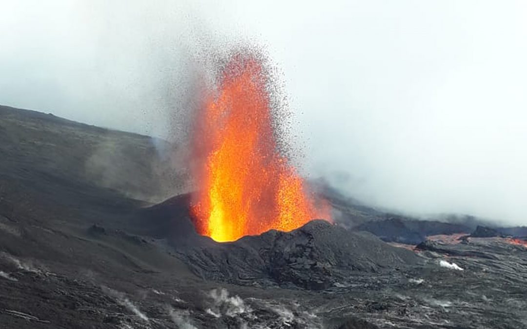 Éruption et confinement à l’observatoire volcanologique du Piton de la Fournaise