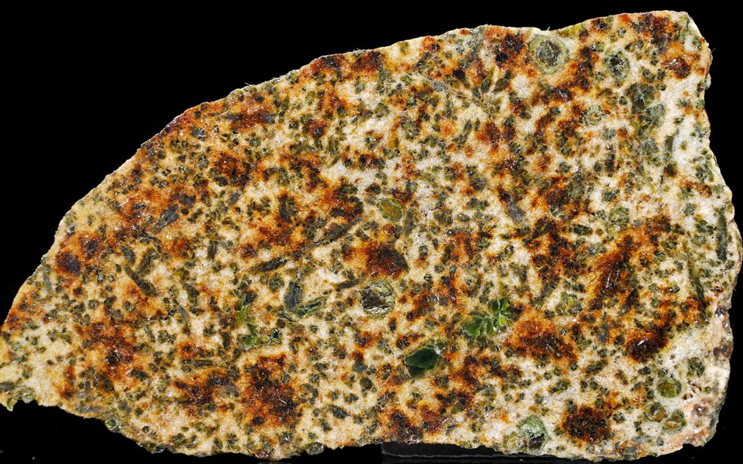 Une météorite dévoile la plus ancienne croûte planétaire connue