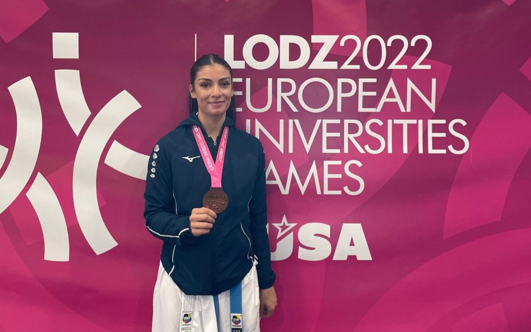 Tylla Levacher, médaillée en karaté aux jeux universitaires européens