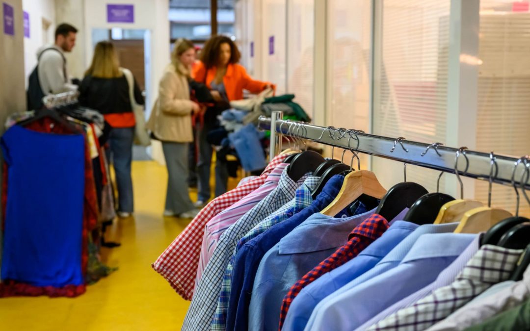 Second-hand Clothes and Recyclables, a Big Craze at UPCité
